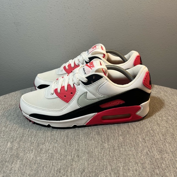 Nike Air Max 90 Aster Pink White Casual Sneakers Women's Size 7 DH8010-105 - Picture 4 of 10